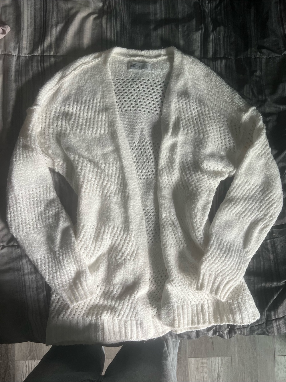 HOLLISTER White Knit Cozy Cardigan